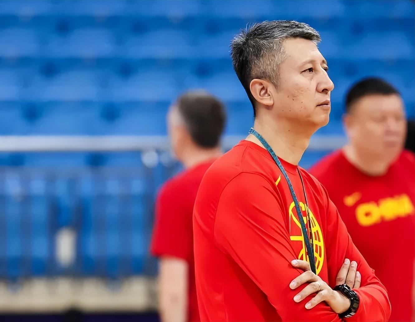 火箭两年合同签下签湖人后场大闸,他们并没有使用全额中产特例?