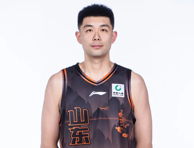 科内特突发疾病出战成疑 文班亚马独撑内线面临超负荷