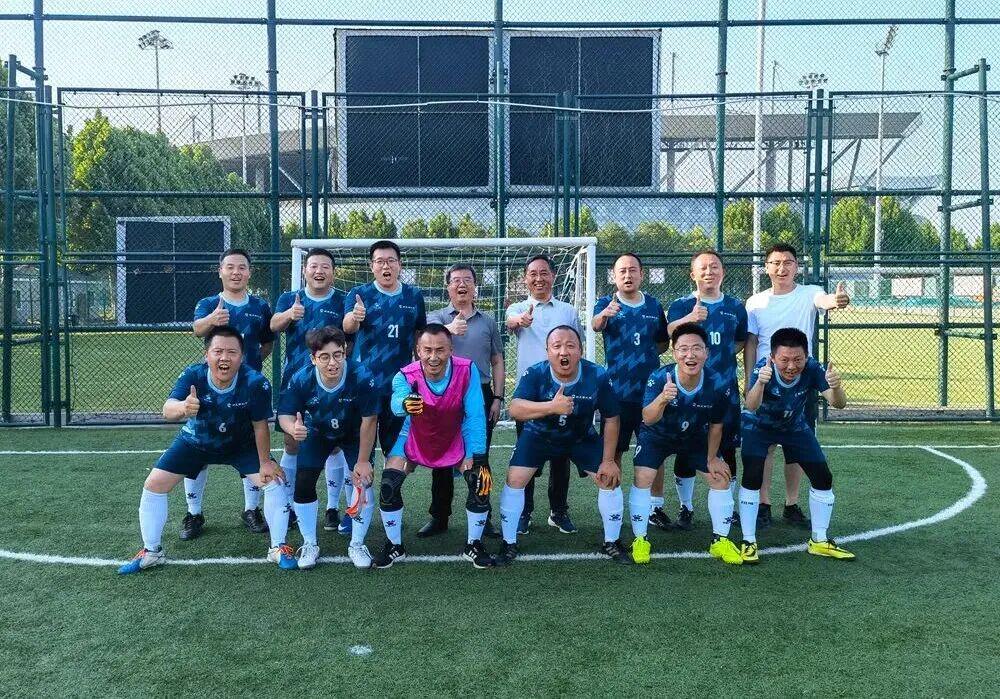 米兰新帅敲定在即,阿莫林:那是我儿时的梦想