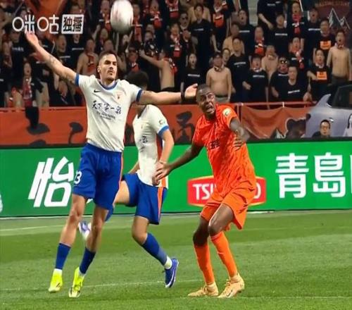 男篮名宿张卫平近况曝光:定居美国,离婚后再婚,75岁仍未退休