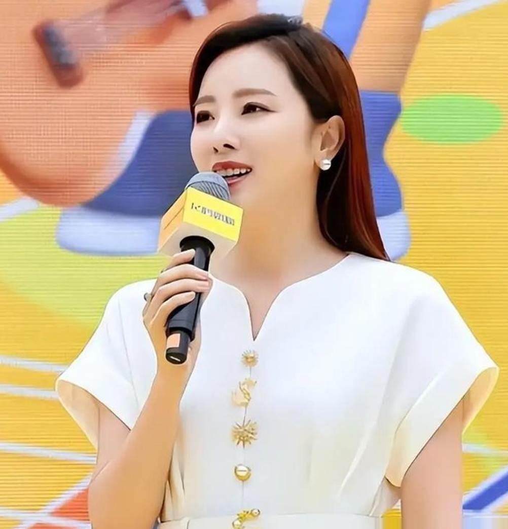 大威遭人怨,梅总又发飙,美人傻傻分不清,金花组合演横扫